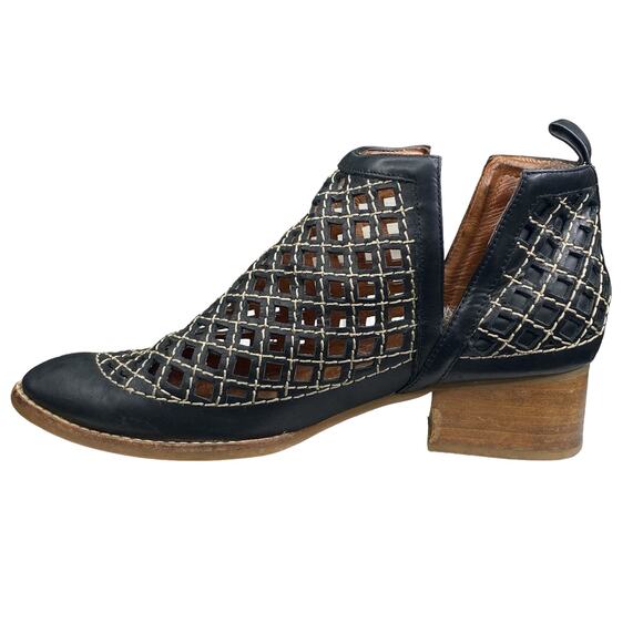 Jeffrey Campbell Women’s Taggert Black Cut Out Ankle Booties Size US 8 - Picture 2 of 11